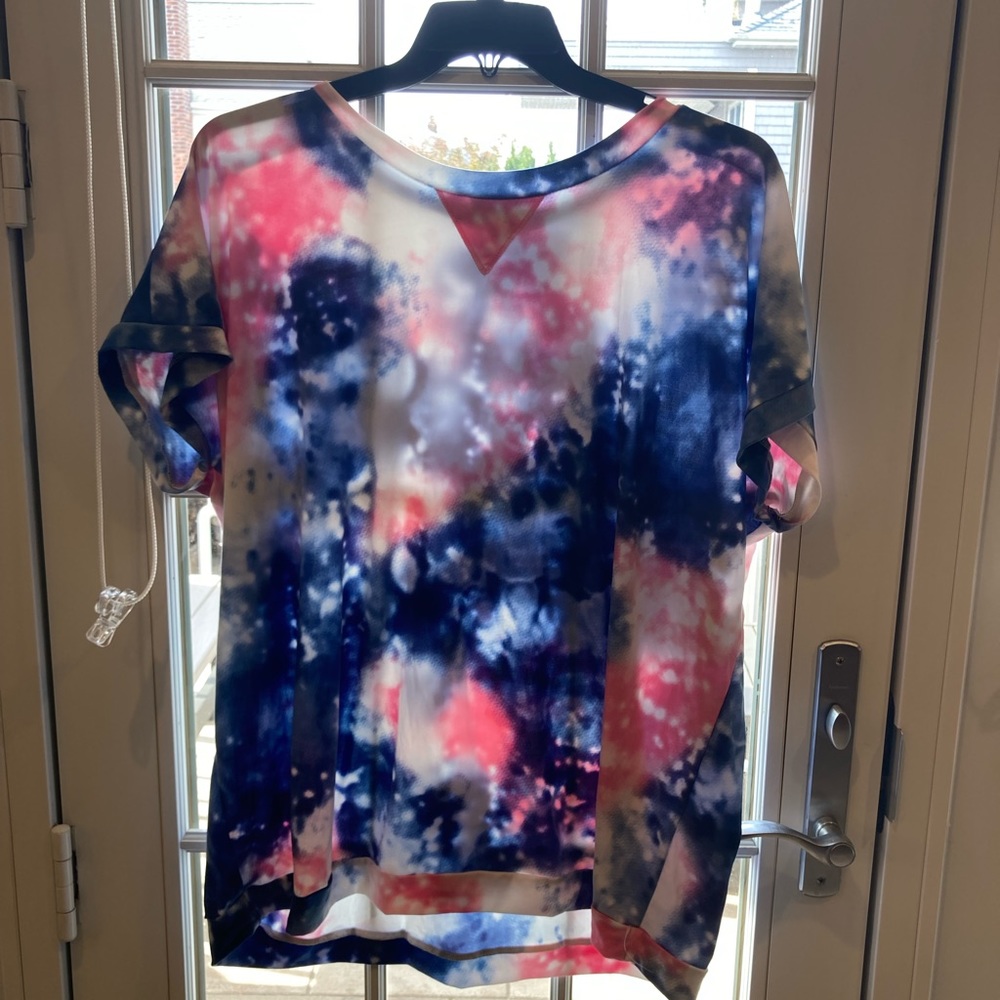3x very soft never worn tie dye r shirt